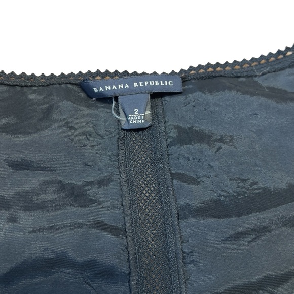 Banana Republic - Womens Embroidered Silk Blouse Sz 2 - Picture 8 of 12